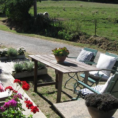 4 Collines Bed & Breakfast Hagnicourt Exterior photo